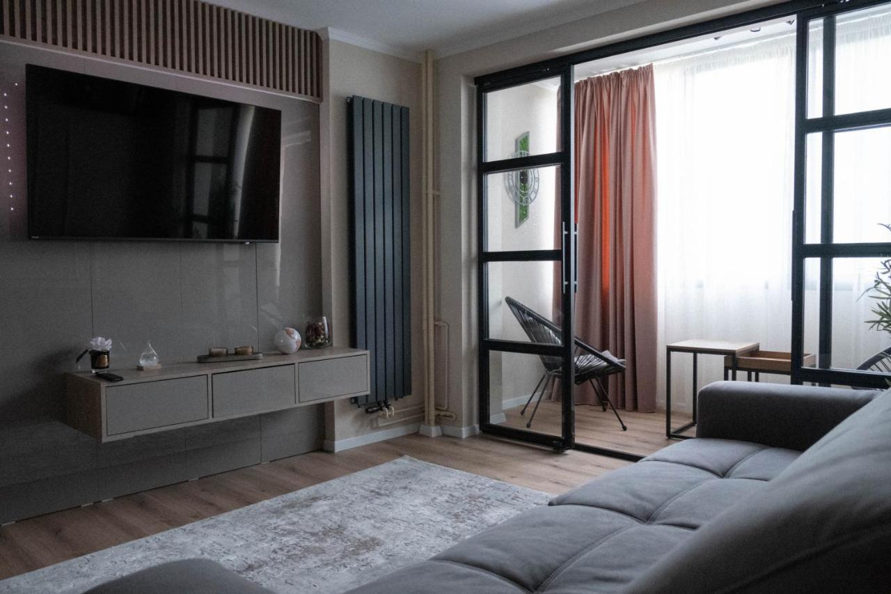 Cosy 2 Rooms Apartment In The Center Of The City Bucureşti Exterior foto